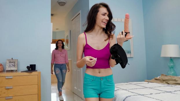 momslickteens 2022 11 28 slay savage and sawyer cassidy rainy day fun
